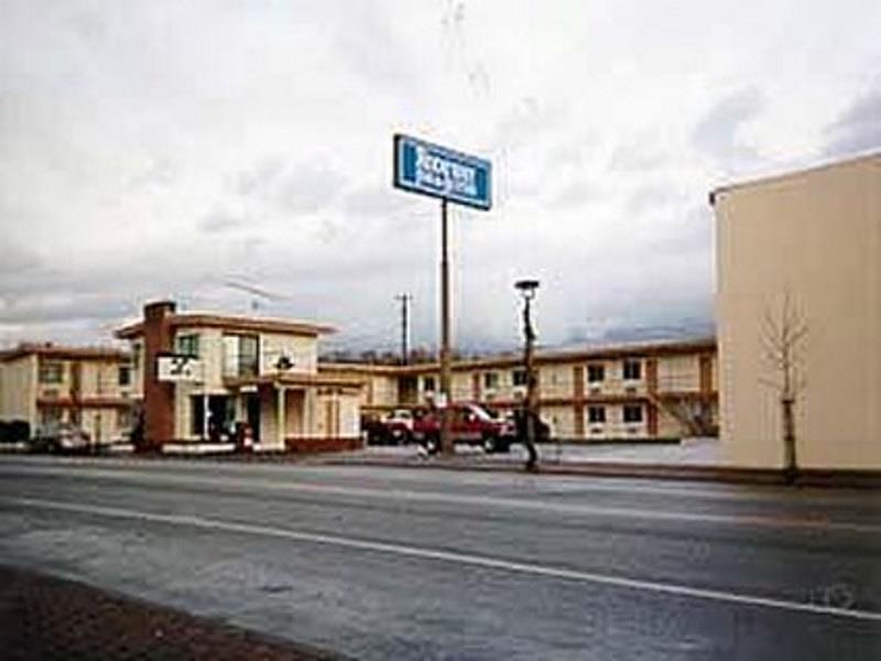 Rodeway Inn & Suites Omak - Okanogan Экстерьер фото