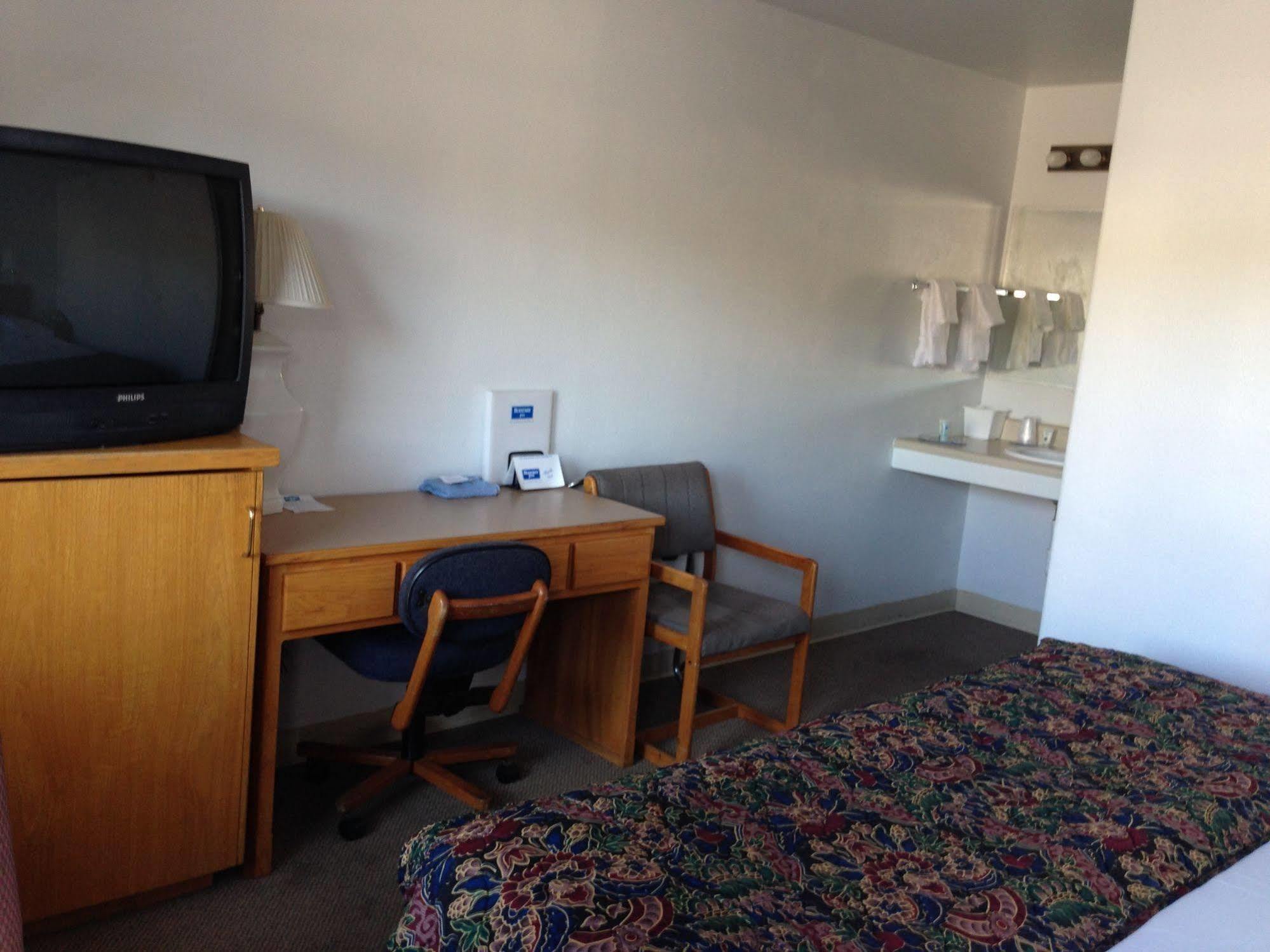 Rodeway Inn & Suites Omak - Okanogan Экстерьер фото
